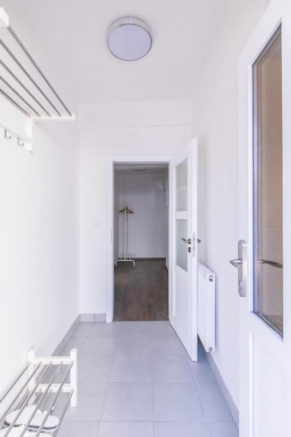 Cozy Apartment In Quiet Courtyard Near Charles Bridge Prague Exterior photo